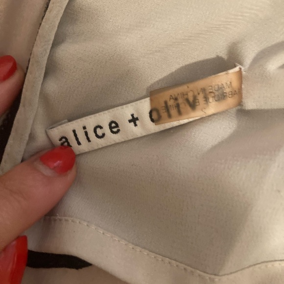 ALICE and OLIVIA Black Lace Top - Picture 5 of 8